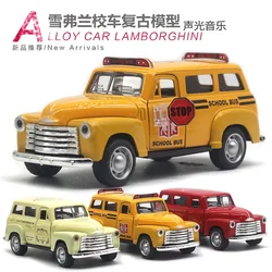 1: 32 Alloy Chevrolet School Bus Classical Vintage Car Simulation Model School Bus Sound and Light Children's Toy