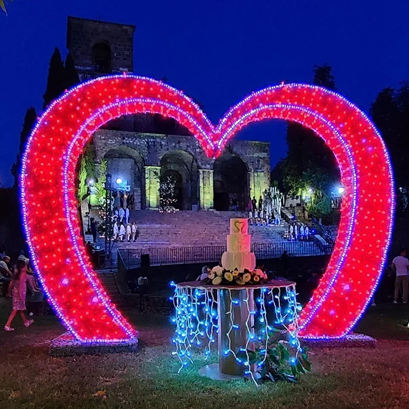 2024 outdoor 3d led Christmas heart-shaped arch lighting tunnel Christmas motif light