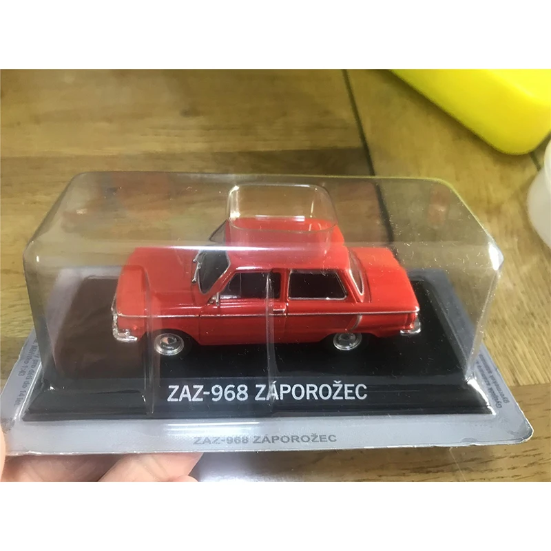 IXO Diecast 1:43 Scale Zaz-968 Zaporozec 27# Simulation Alloy Car Model Static Display Collectible Toy Gift Souvenir Decration