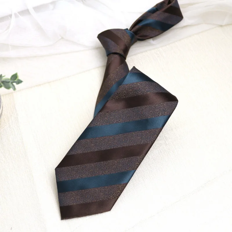 Krawat w ukośne paski w kolorze kawy, casualowy, na co dzień, dodatek do kołnierzyka, prosty, casualowy, w stylu college, krawat z charakterem, modny, uniwersalny.