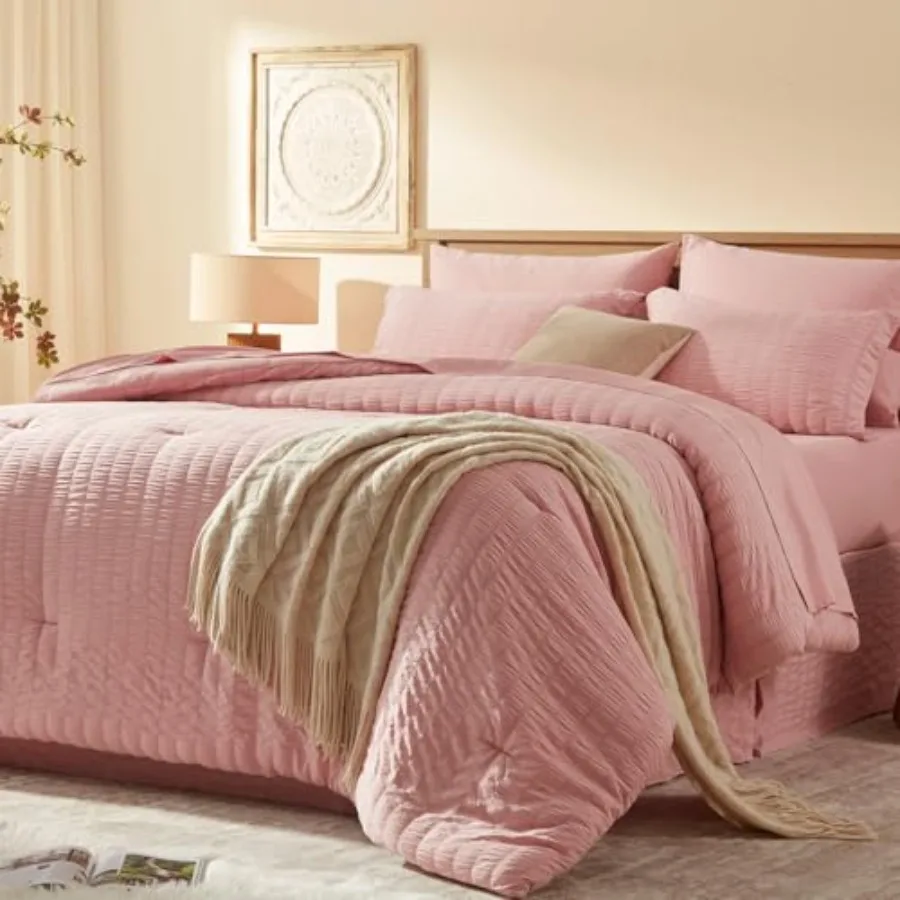 

Комплект постельного белья Twin Comforter Set из 5 предметов: розовый комплект из сирсакера, размер Twin, всесезонный, класса люкс, с одеялом, простынями и наволочками.