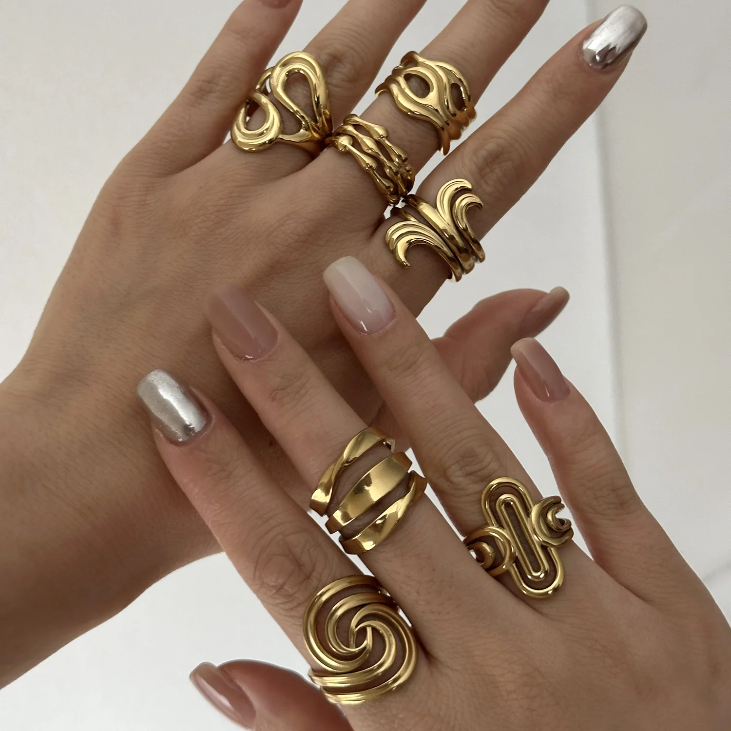 Stainless Steel Multilayer Wave Ring for Women Men Gold Plated Chunky Irregular Geometric Spiral Finger Ring Party Jewelry Gift