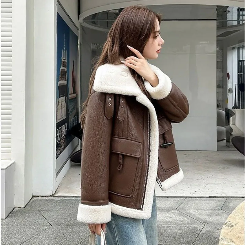 Fall/Winter 2023 New Lamb Wool Leather Jacket Women Short Overcoat Fashion Loose Large Lapel Thicken Warm Fur One Pike Fur Coat