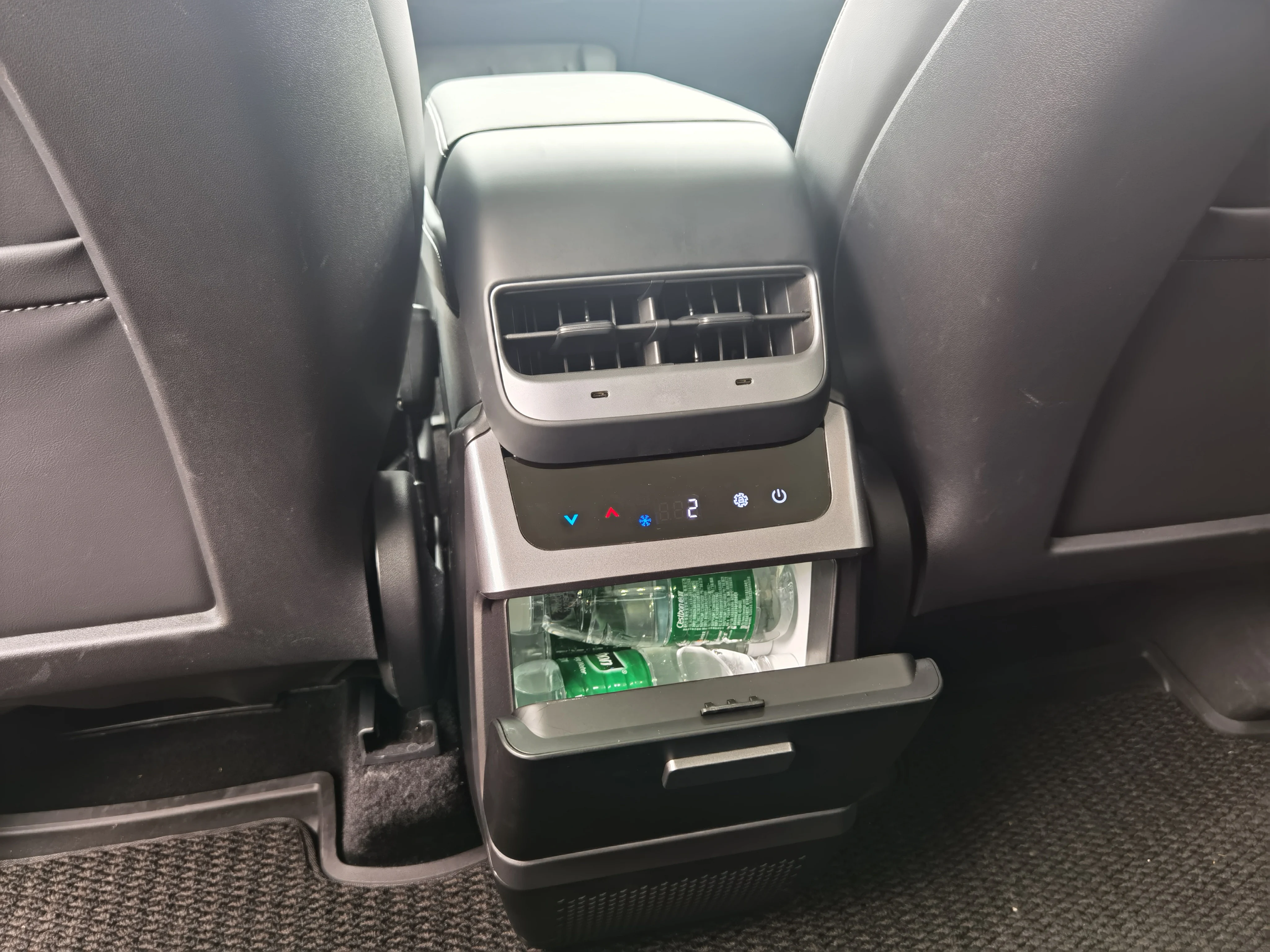 Tesia Accessary 4.6L 12V Car Armrest Fridge Freezer Dc Compressor Easy Install Car Refrigerator for Modle Y Freezer Refrigerator