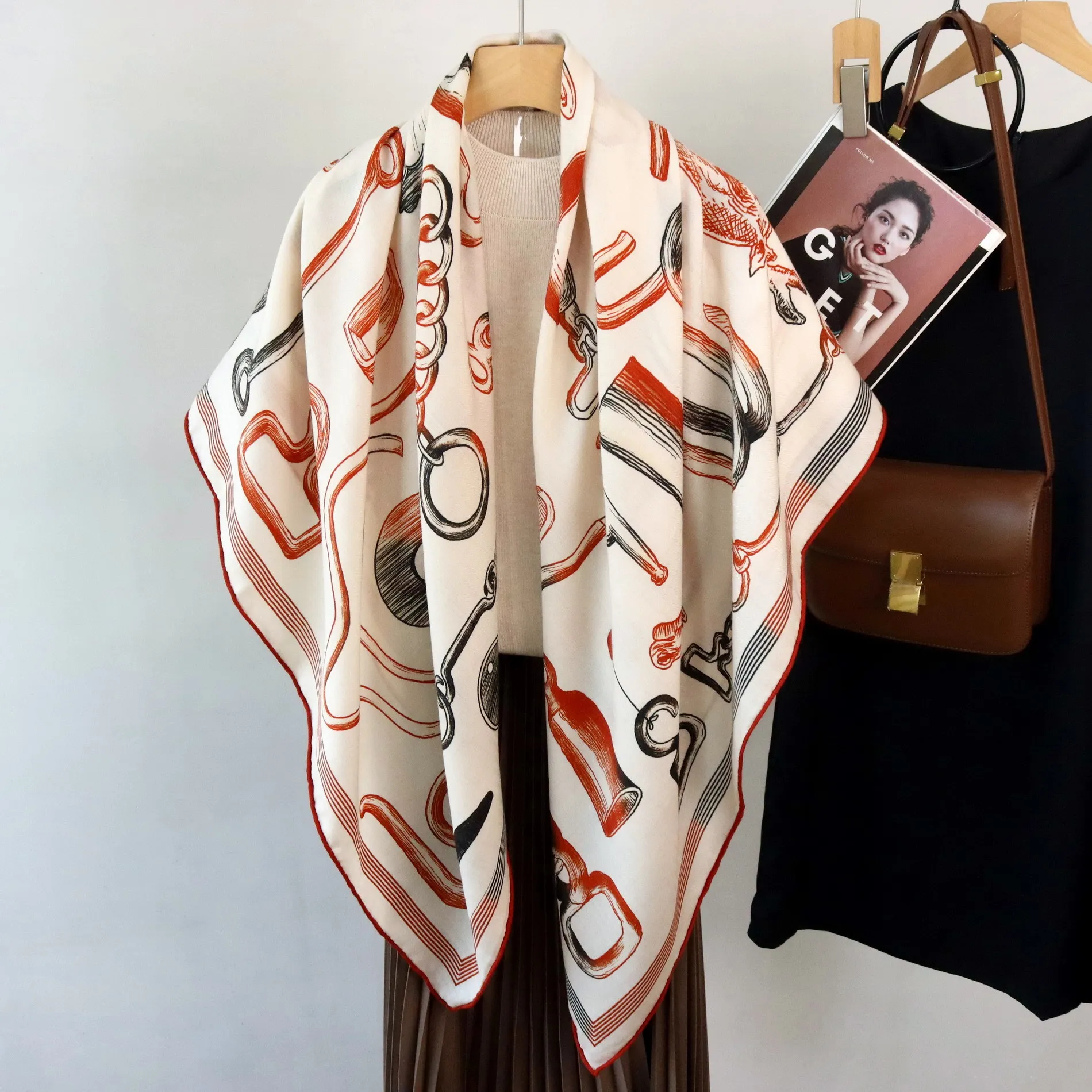 

Высококачественный и элегантный женский тонкий шарф Horse Gear Story с двусторонним принтом, качественный шелковый шерстяной шарф с ручным скрученным краем, большой квадратный шарф, шаль