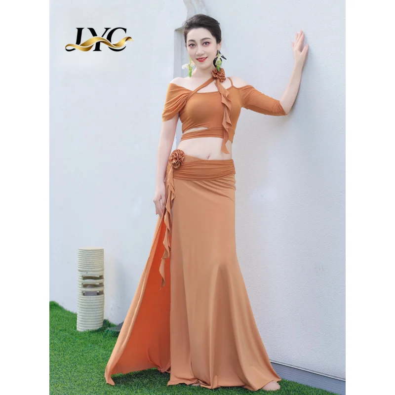 مجموعة ملابس تدريب الرقص الشرقي ذات التصميم الأصلي لعام 2025 تتميز بملابس أداء زهرة الأثيري ذات الألوان المقطوعة