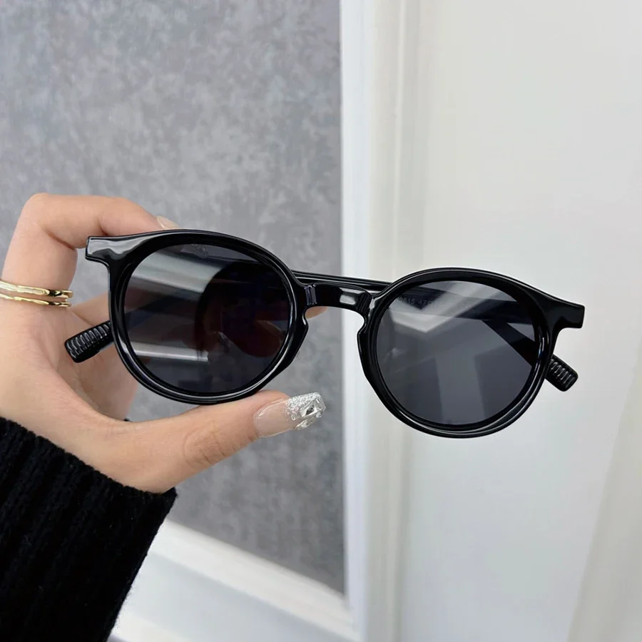 Okrągłe okulary przeciwsłoneczne w stylu vintage Kobiety Mężczyźni Moda Retro Okulary przeciwsłoneczne Kobieta Mężczyzna Lustro Moda Podróż Punk