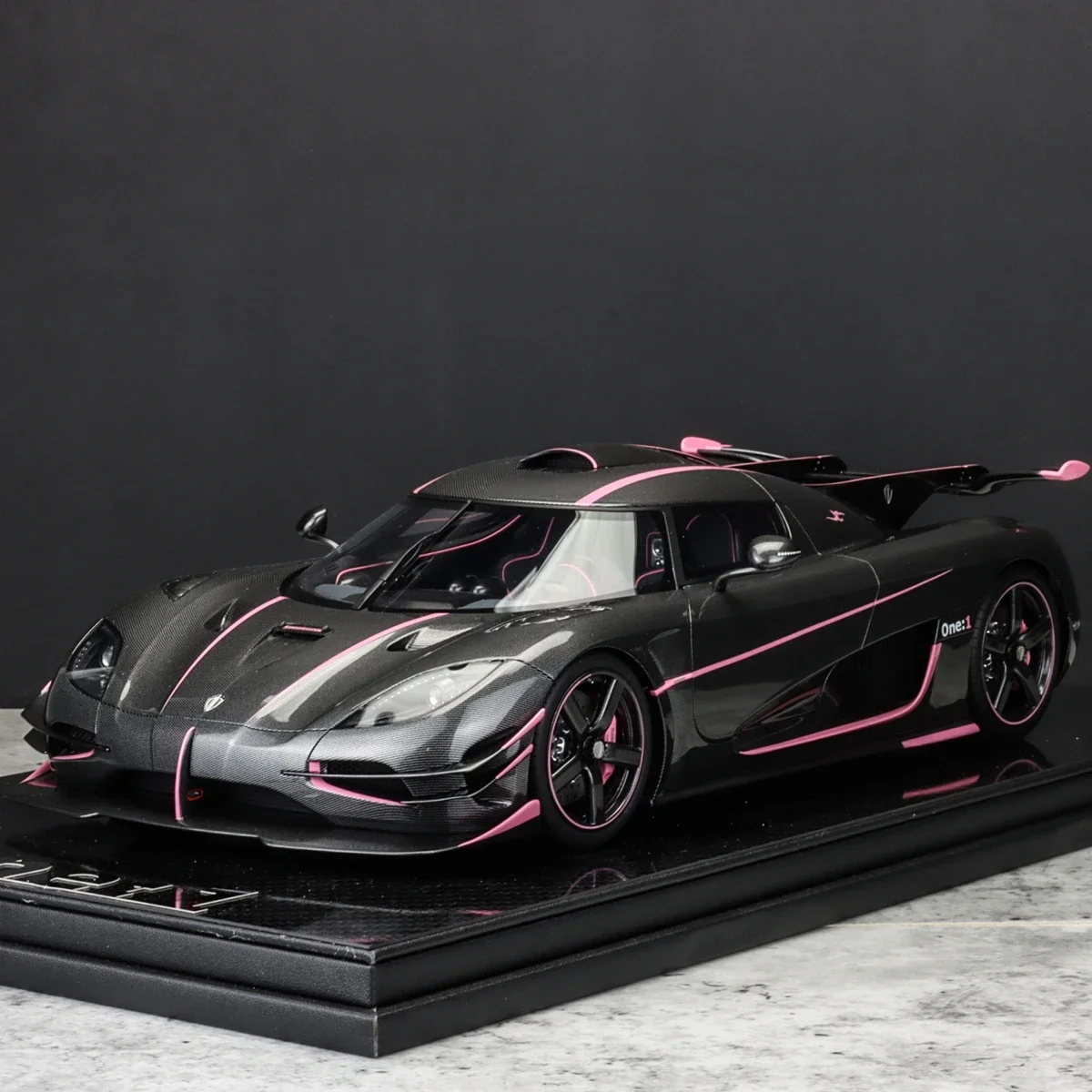 

FA Frontiart 1:12 One1 Carbon Fiber Black Purple Limited to 199 Pieces Simulation Resin Static Car Model Toys Gift