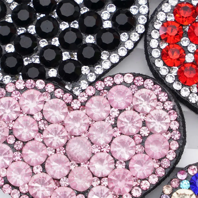 10 Stück herzförmige Diamant-Aufnäher zum Aufbügeln auf Kleidung, für DIY-Haarspangen und als Dekorationspatch. – Detail 2