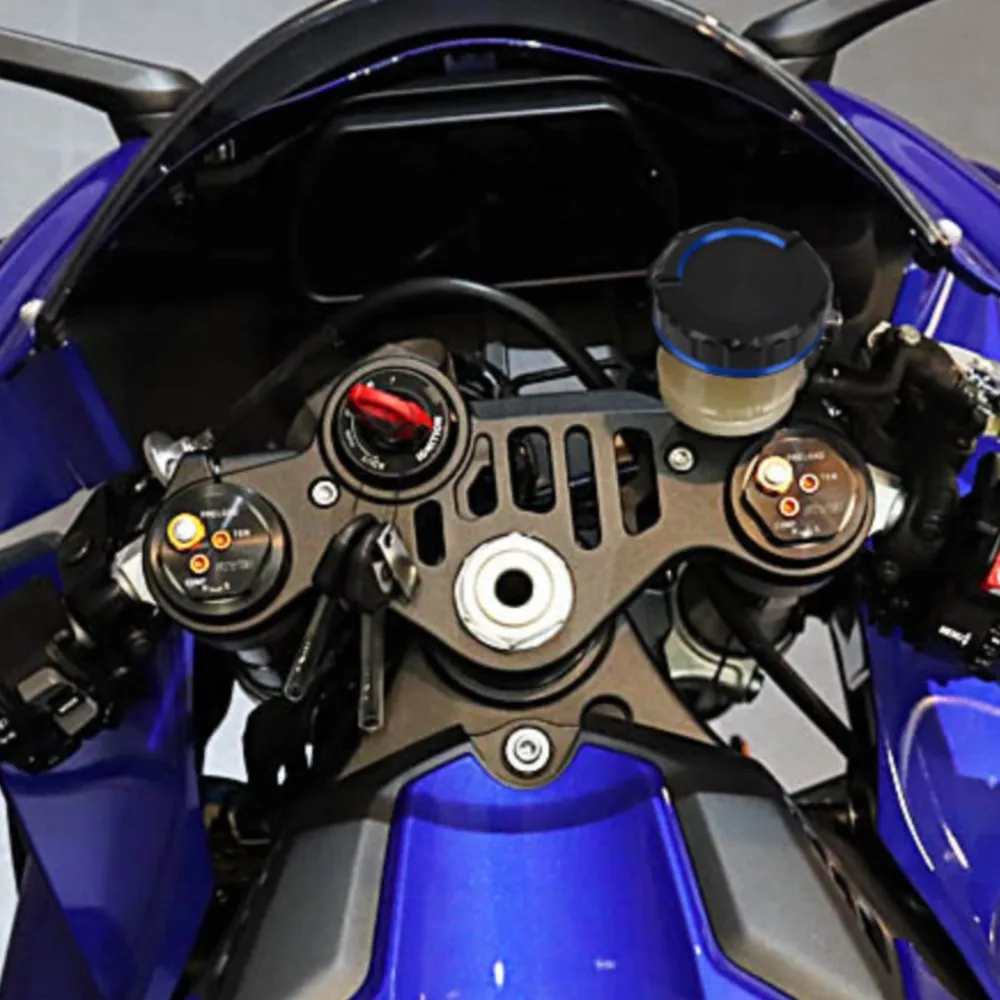 

STAR VENTURE / XV19 For Yamaha STAR ELUDER / XV19 2018 2019 2020 2021 Rear Brake Fluid Cylinder Master Reservoir Cover Oil Cap