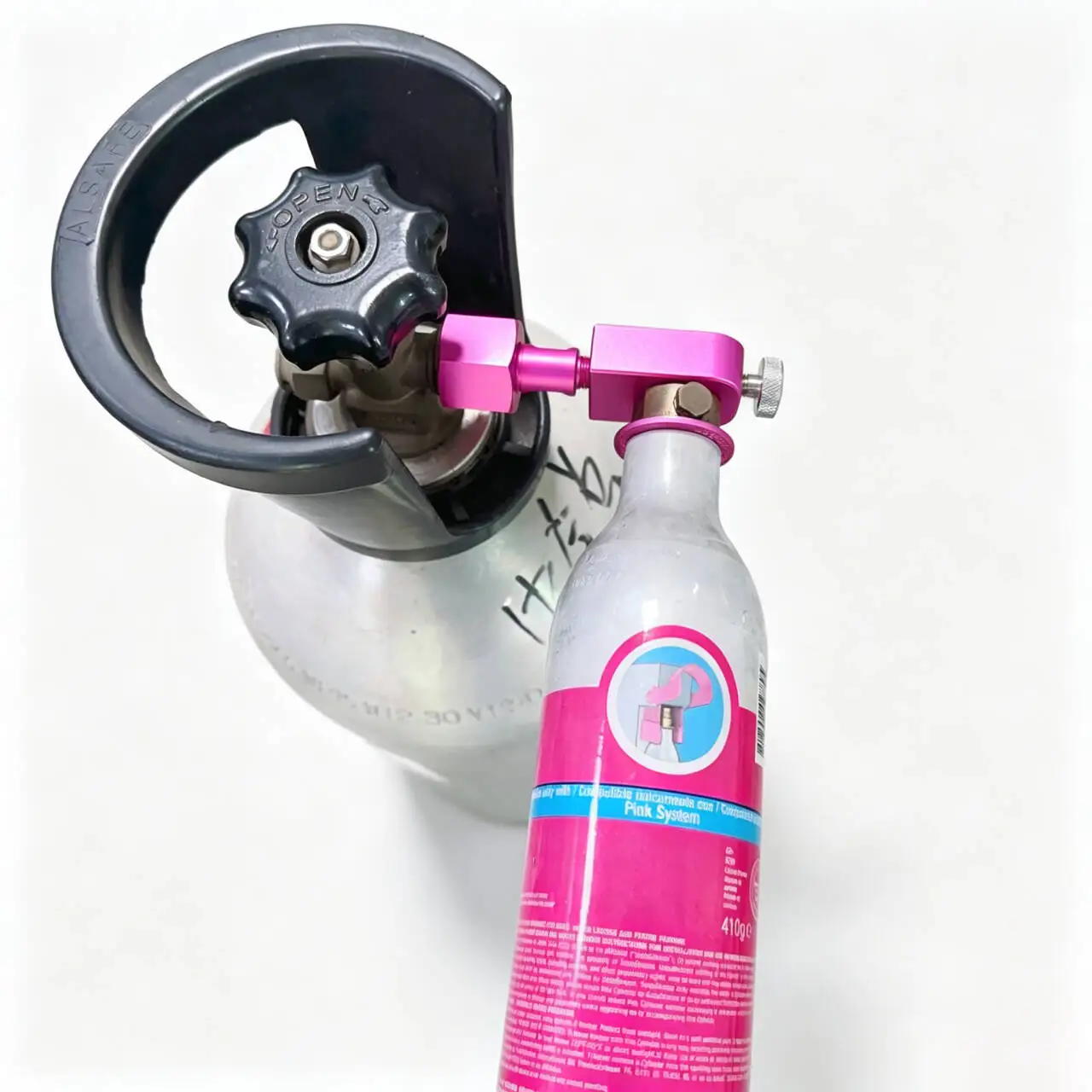 CO2 Refill Adapter for Filling Pink Quick Connect Soda Cylinder, Sparkling Water Maker CO2 Tank Fill Station Connector