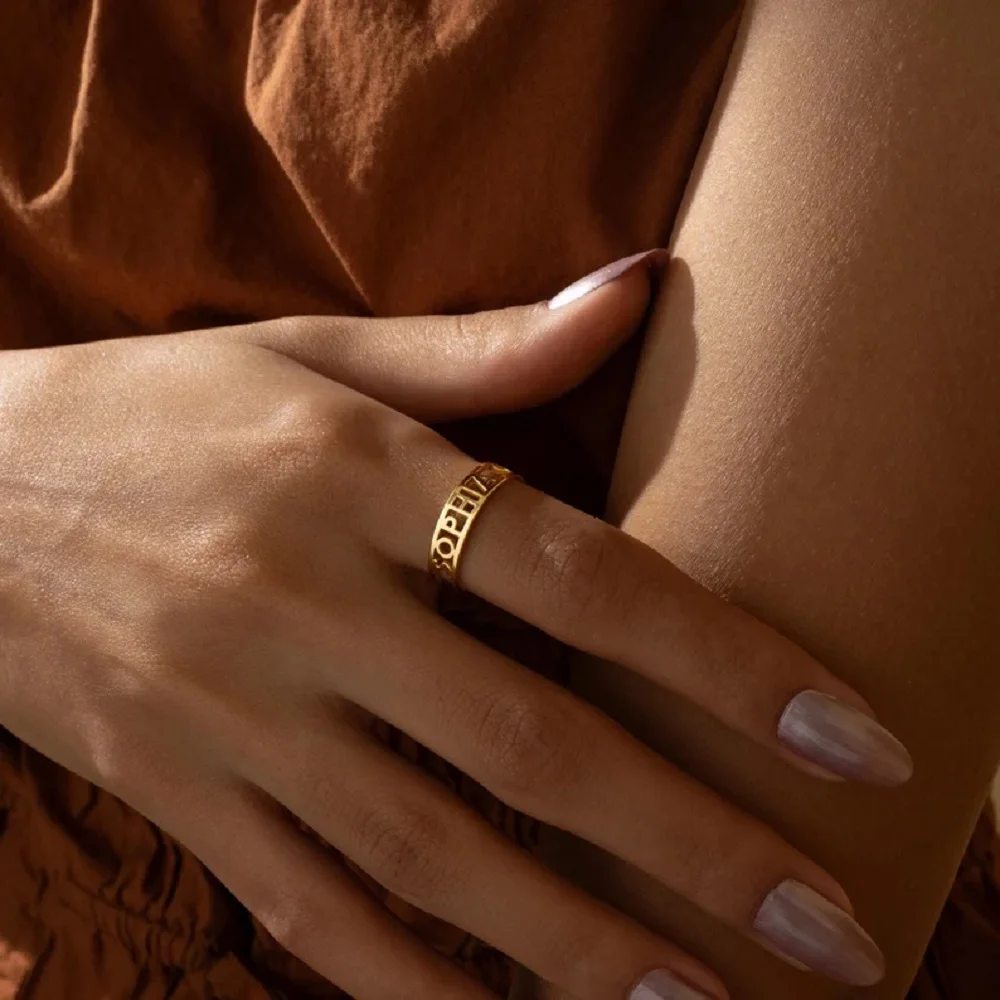 Sipuris Personalisierter Offener Ring aus Edelstahl mit Namensschild, Verstellbarer Charm-Ring in Goldfarbe, Schmuck, Hochzeitsgeschenke – Detail 6