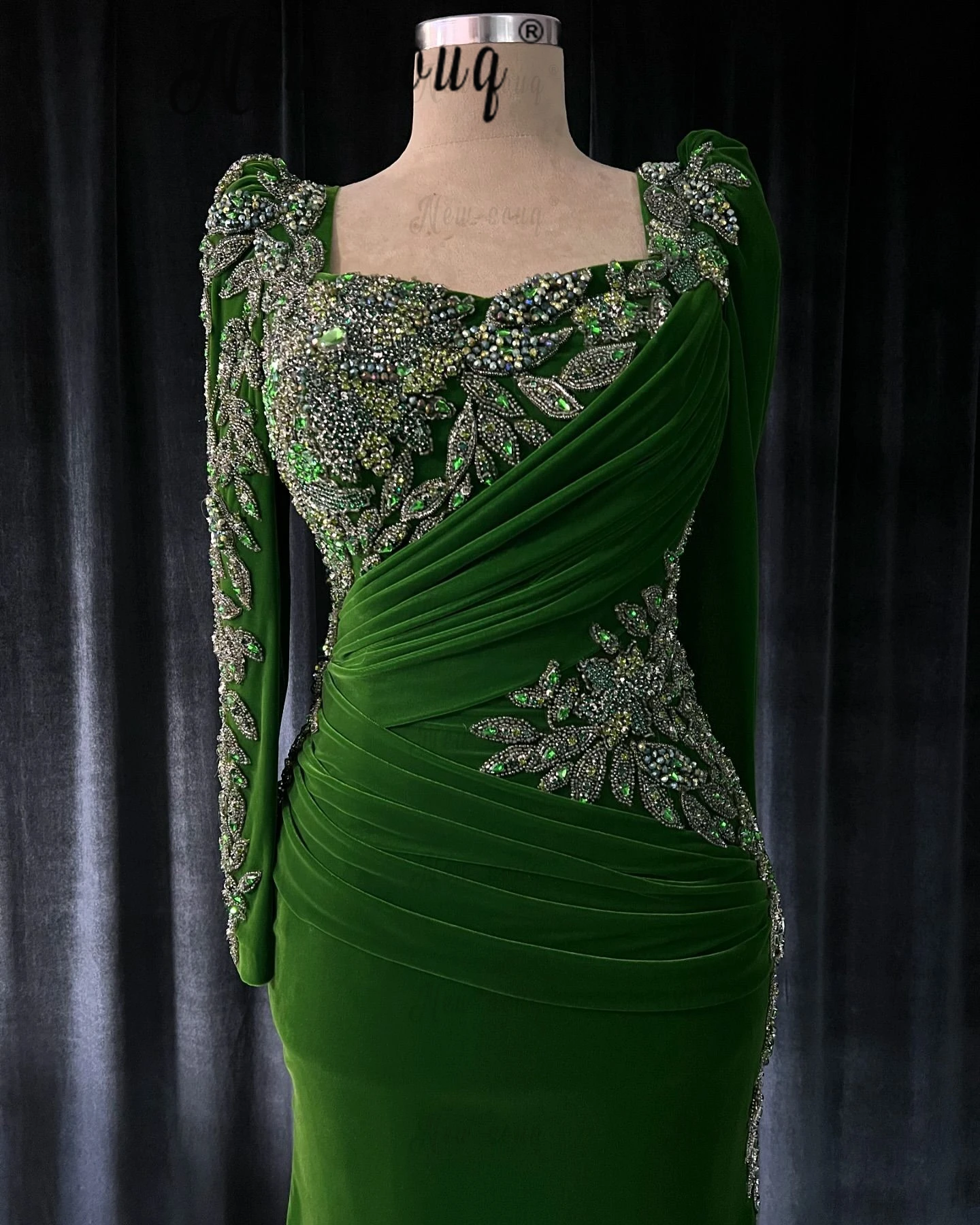 فساتين سهرة إسلامية بأكمام طويلة مخملية خضراء حورية البحر كريستال سباركلي أنيقة دبي للنساء فستان رسمي للحفلات المسائية حسب الطلب