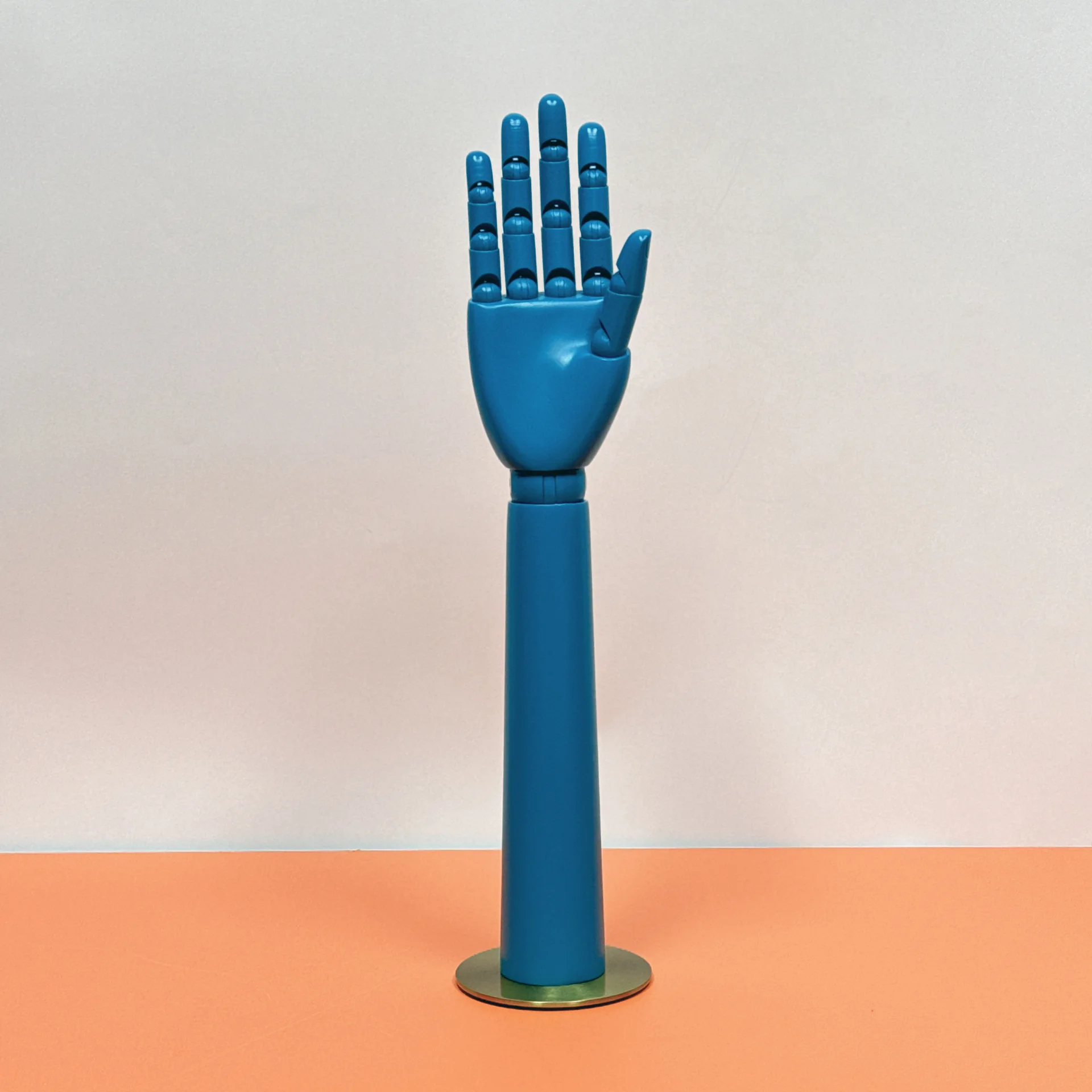 Manichino colorato a mano e mani finte Modello di visualizzazione Prop Accessori per gioielli a mano Ciondolo ad anello Mostra finestra a mano congiunta