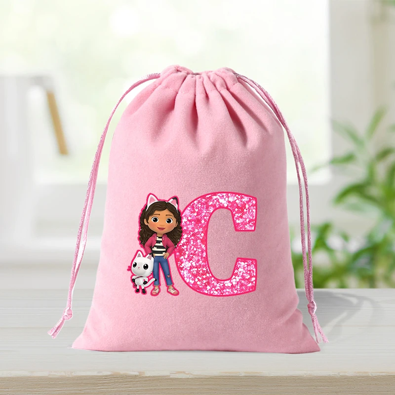 Gabby ผ้าฝ้าย Dollhouse Drawstring กระเป๋าสตางค์น่ารักการ์ตูน A-Z Letter พิมพ์ Candy กระเป๋าอะนิเมะกระเป๋าถือของขวัญ