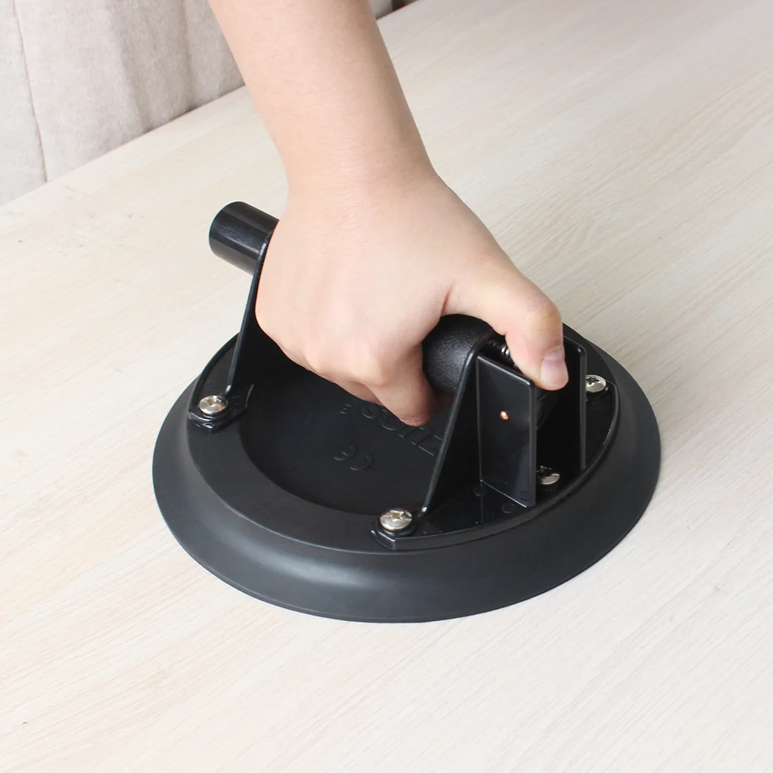 رافع مكنسة كهربائية لكوب الشفط 2025