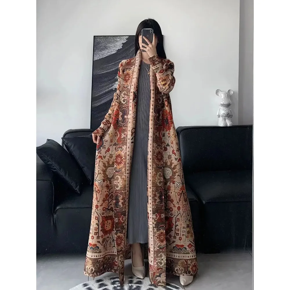 Pleats Robe2024 Summer New Pleats Aristocratic Print Robe Long Sleeve Coat Coat Cloak Print Women Fashion Plus Size Clothing