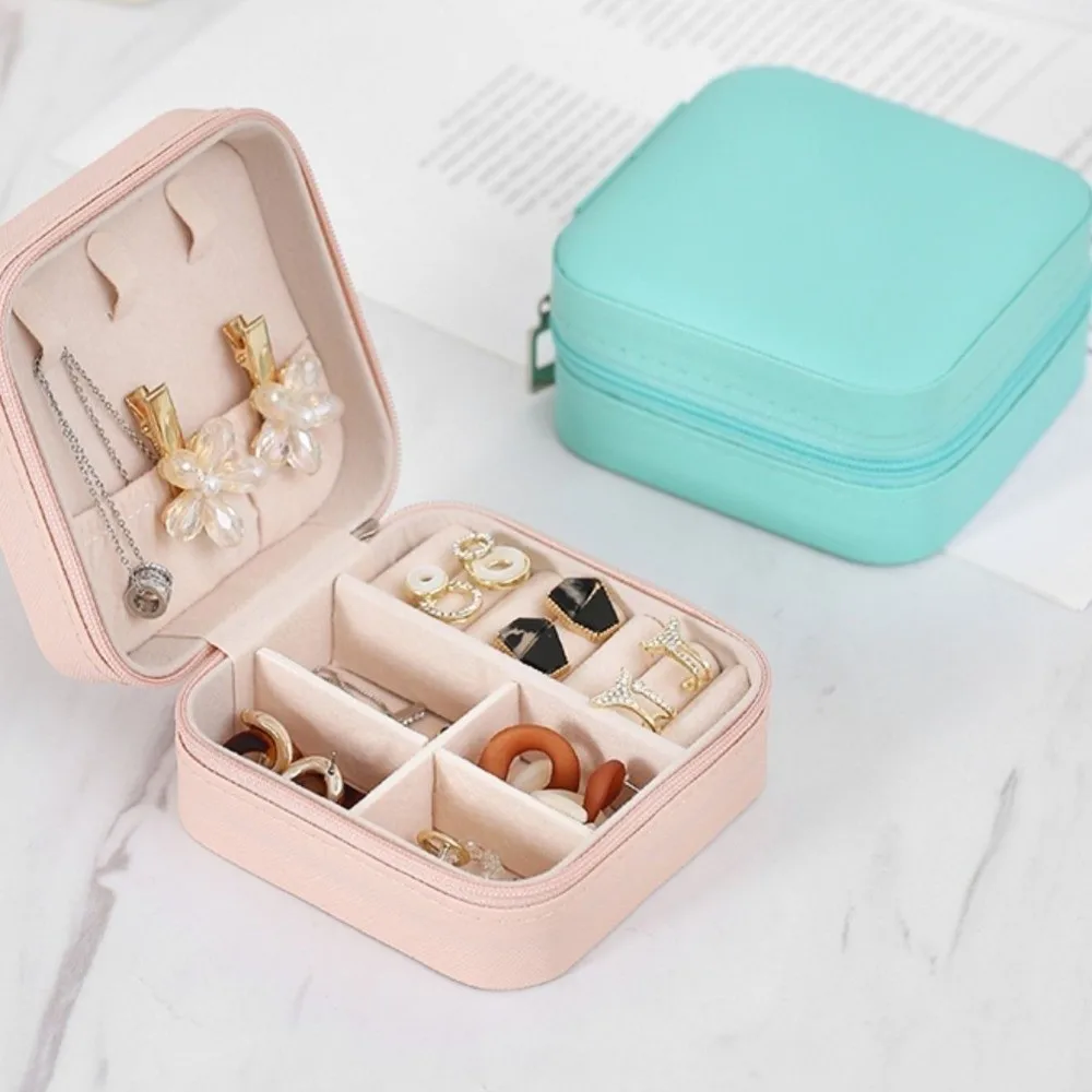 

PU Leather Portable Jewelry Box Compact Design Zipper Closure Mini Jewelry Storage Macaroon Style Button Closure Ring Organizer