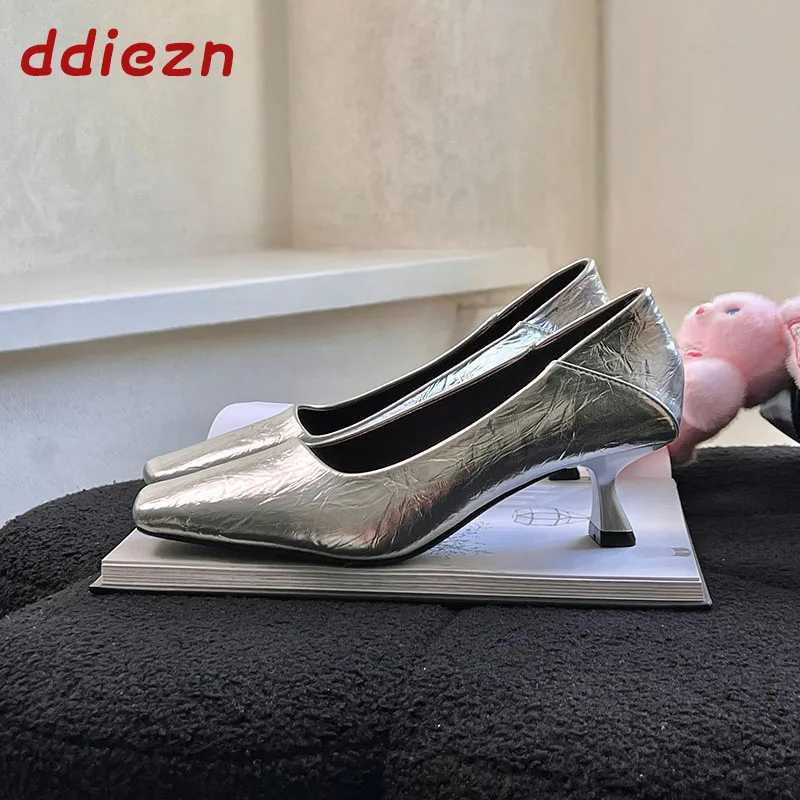 

Серебристые модные туфли-лодочки на шпильке с острым носком, женские повседневные туфли без застежек, новые летние и весенние туфли на шпильке для женщин