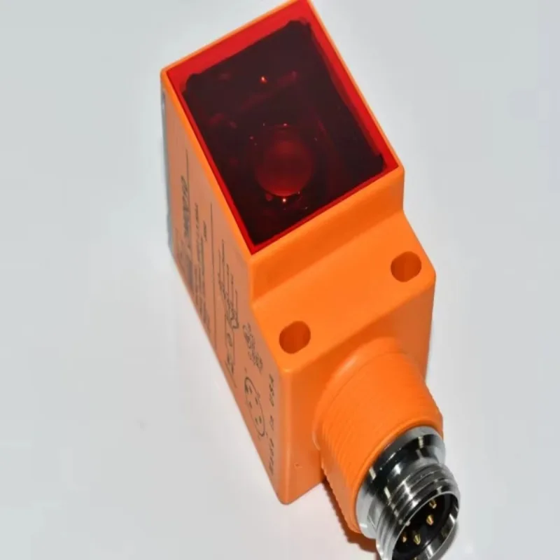 

Новый датчик диффузного отражения Effector Om0010, специализированный контроллер, оригинальная упаковка