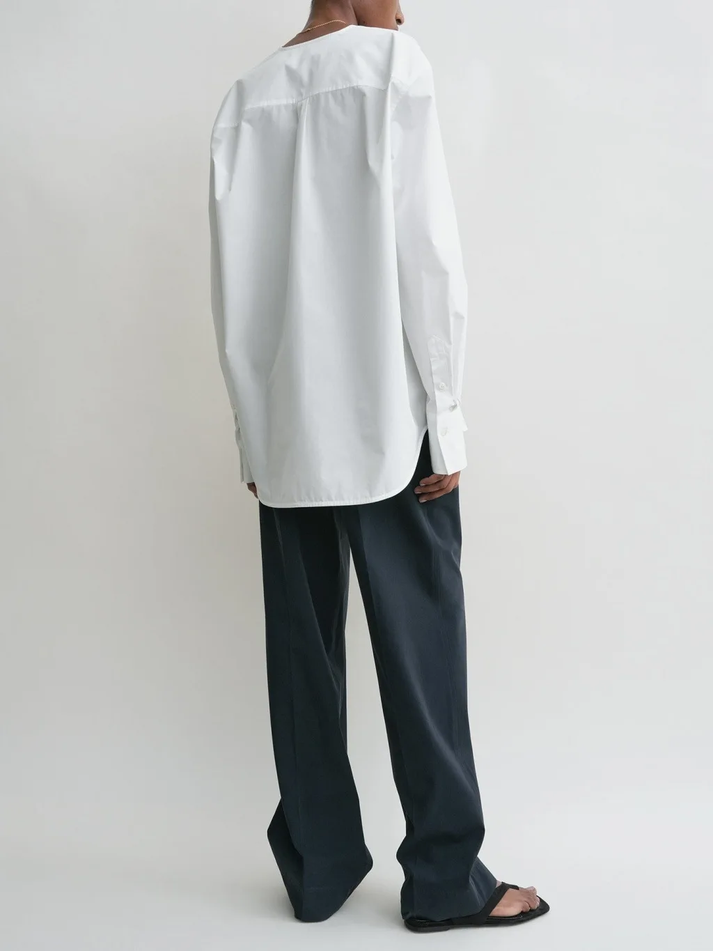 

Pure Cotton White V-Neck Shirt Women 2025 Spring And Summer New Simple Loose Long-Sleeved Top