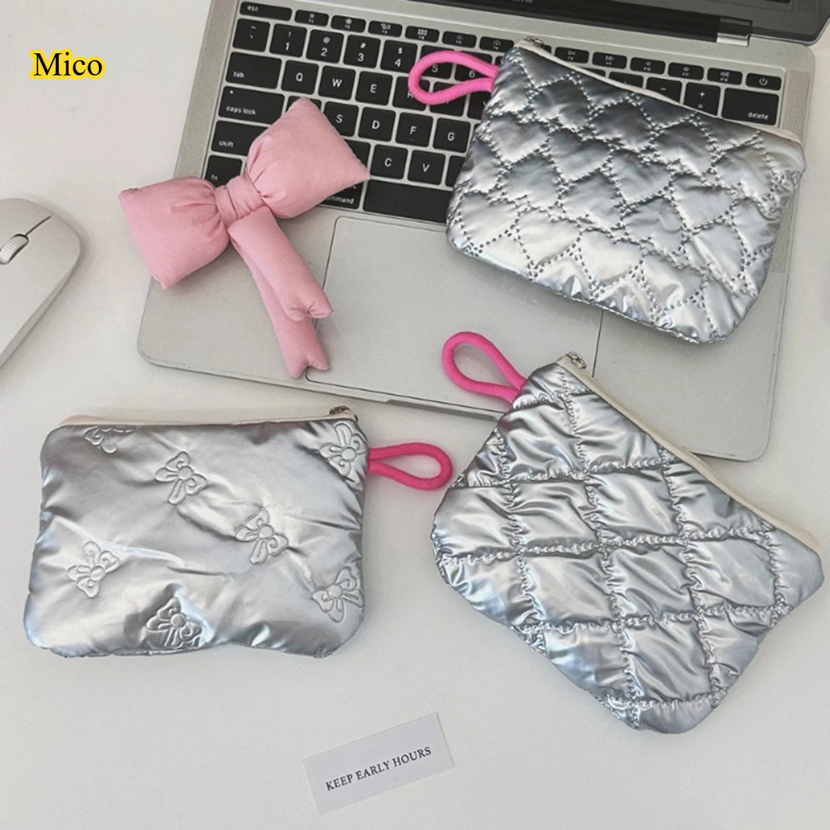 

Ins blogger Ling Ge silver love cute handbag makeup pocket carry on storage hygiene bag