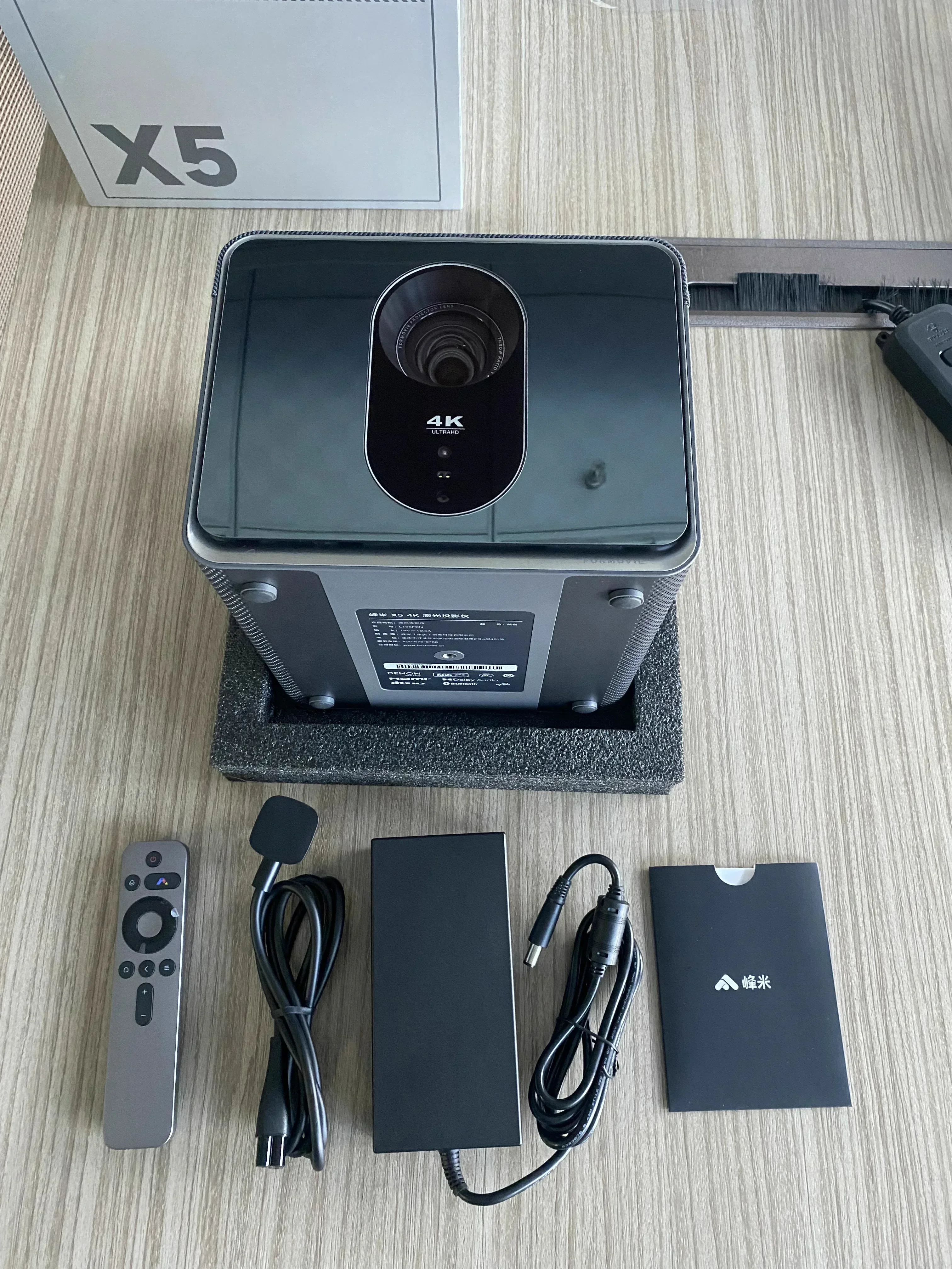 

Wupro x X5 Высокий люмен Ультра яркий 2450 CVIA Лазер ALPD UHD 4k 1080p Проекторы Проектор для домашнего кинотеатра 4K (3840*216