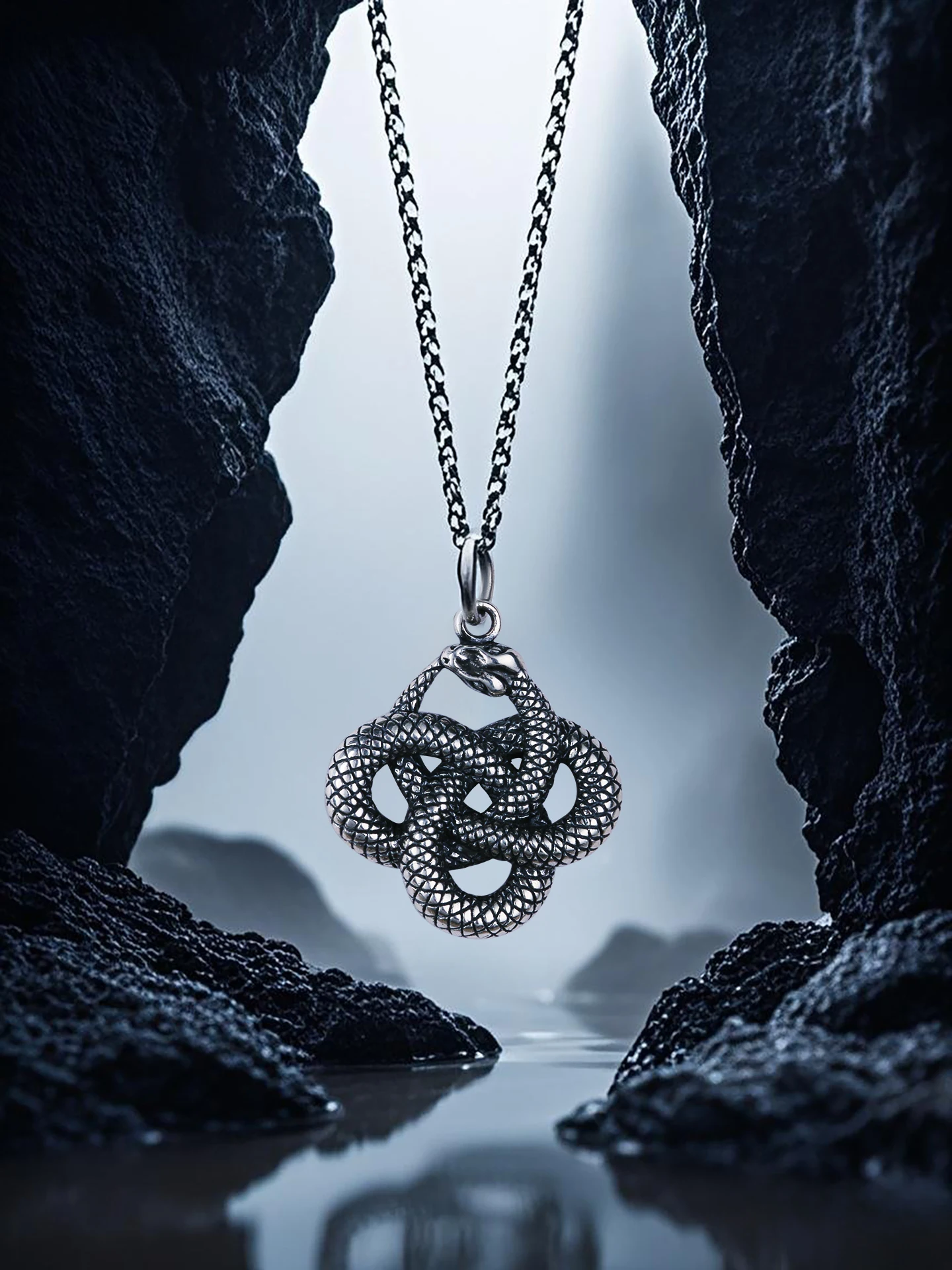 

Yuki Pure Silver Necklace Unisex Vintage Snake Pendant Trendy Hip Hop Personality Gift Fashion Jewelry Accessories