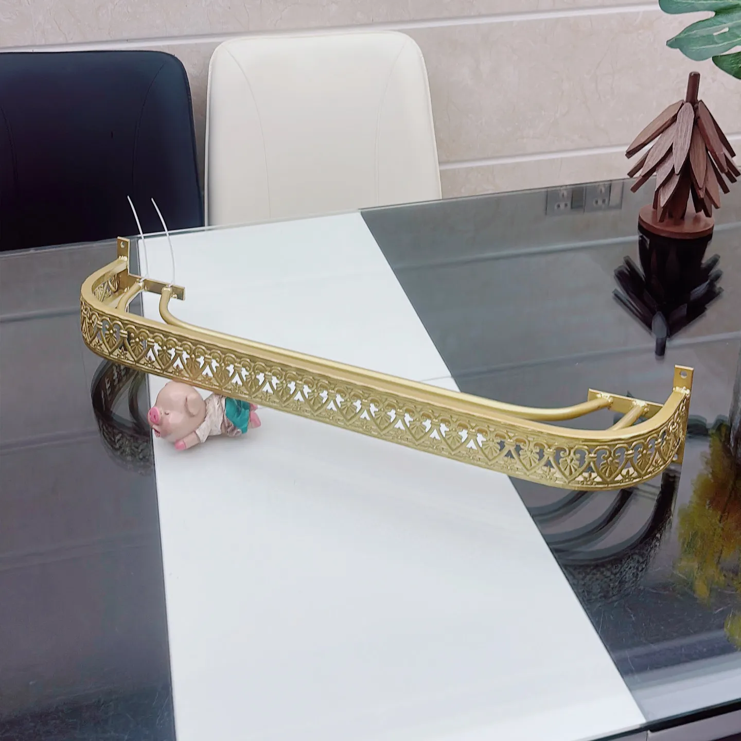 Bed Mantle Crown Bracket Gold Retro Bedside Decorative Curtains Fitting Room Door Curtain Rack