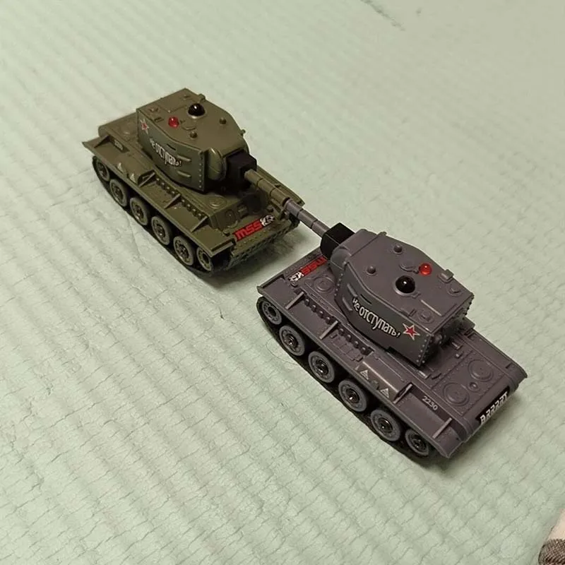 รถบังคับวิทยุ 1:64 2.4G รถถังบังคับขนาดเล็ก ของเล่นจำลองการต่อสู้ด้วยอินฟราเรด ของขวัญสำหรับเด็กผู้ชาย