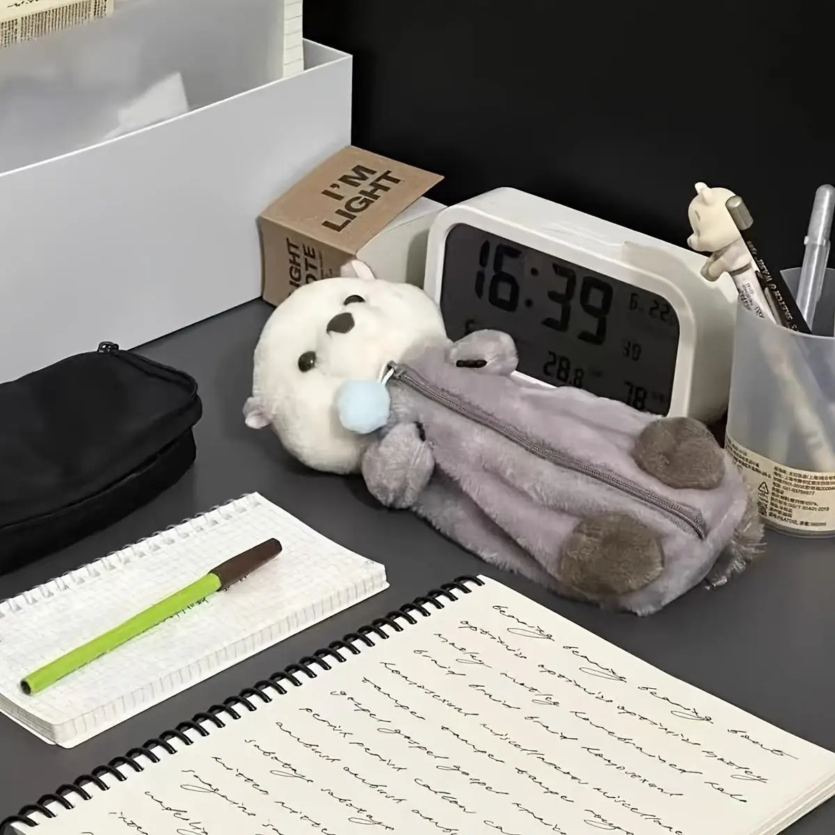 New Durable And Creative Plush Pencil Case, Soft And Lovely Healing Decompression Cartoon Stationery Storage Bag Stationery Bag