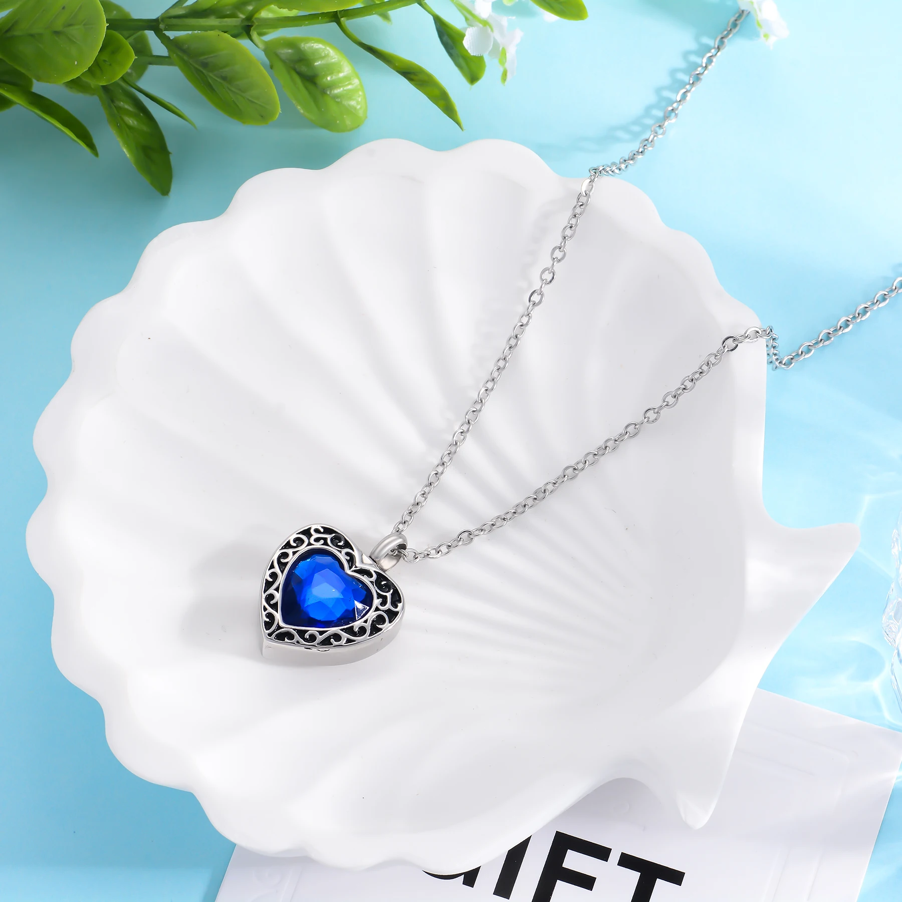Heart Cremation Jewelry for Ashes Stainless Steel Ashes Necklace Urn Necklace for Women Keepsake Memorial Jewelry
