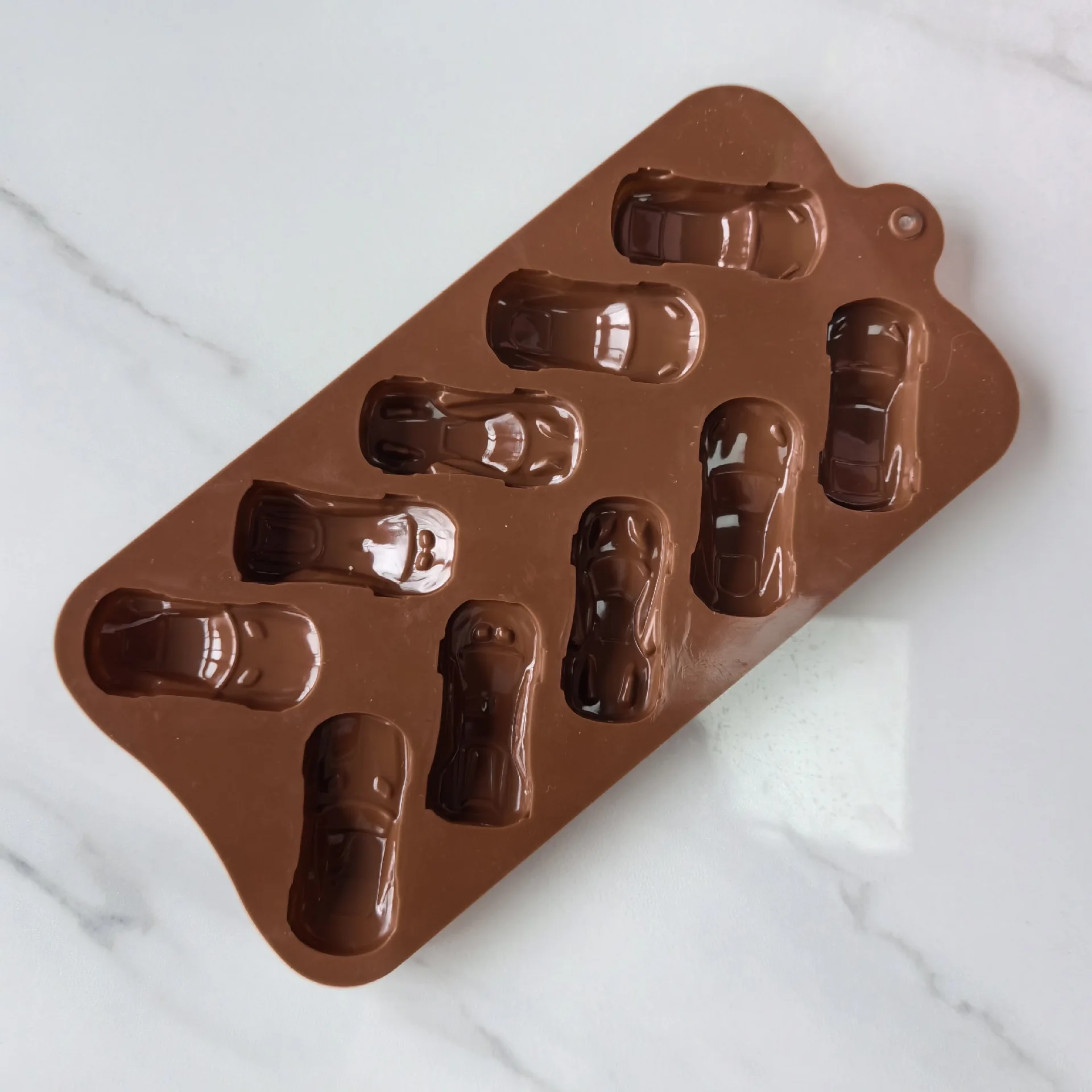 Wholesale 10-even Car Silicone Chocolate Mold Ice Grid Aromatherapy Plaster Mould High Temperature Resistant DIY 037