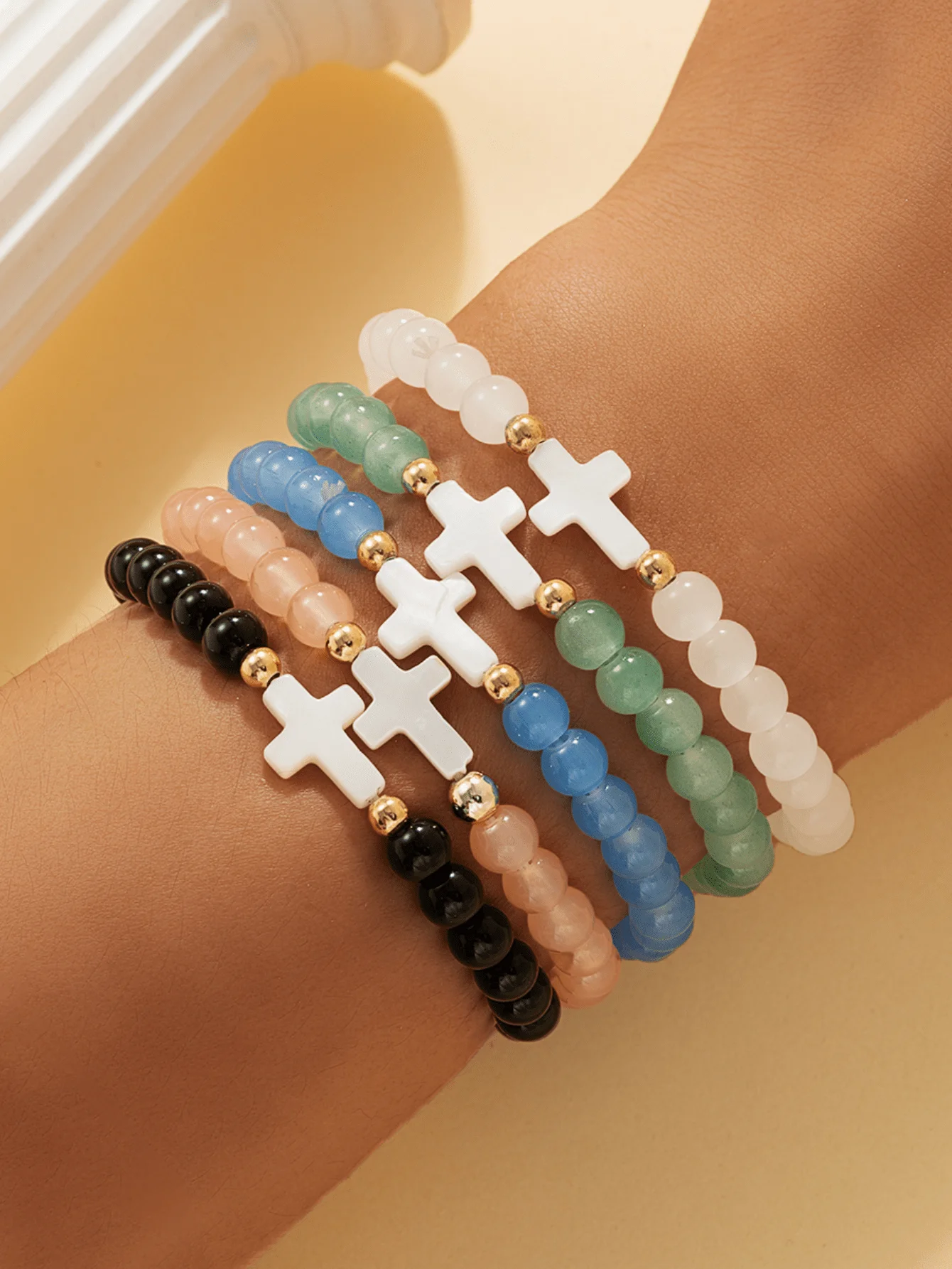 5pcs Fashionable Colorful Beaded Natural Shell (Shell Color May Vary) Cross Bracelet Set, Suitable For Women's Daily Wear