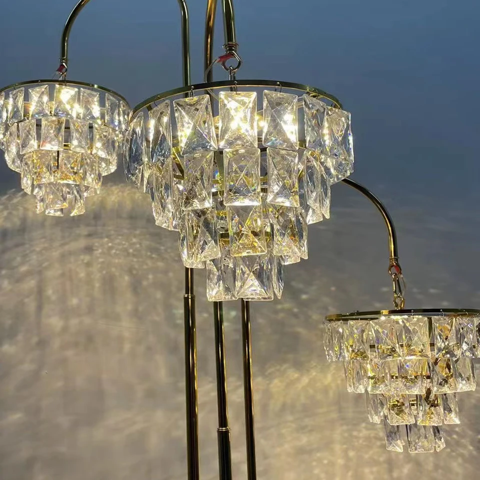 Lámpara de araña de cristal para decoración, candelabro dorado de 4 piezas, luz de carretera moderna, accesorios de escenario, fiesta de cumpleaños, boda