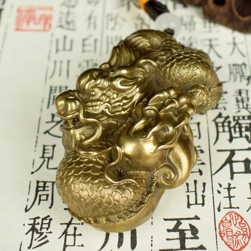 Solid Brass Hand Piece Vintage Carved Loong Figurine Feng Shui Lucky Collectible Ornament Desktop Decor Men Gift Hanging Pendant