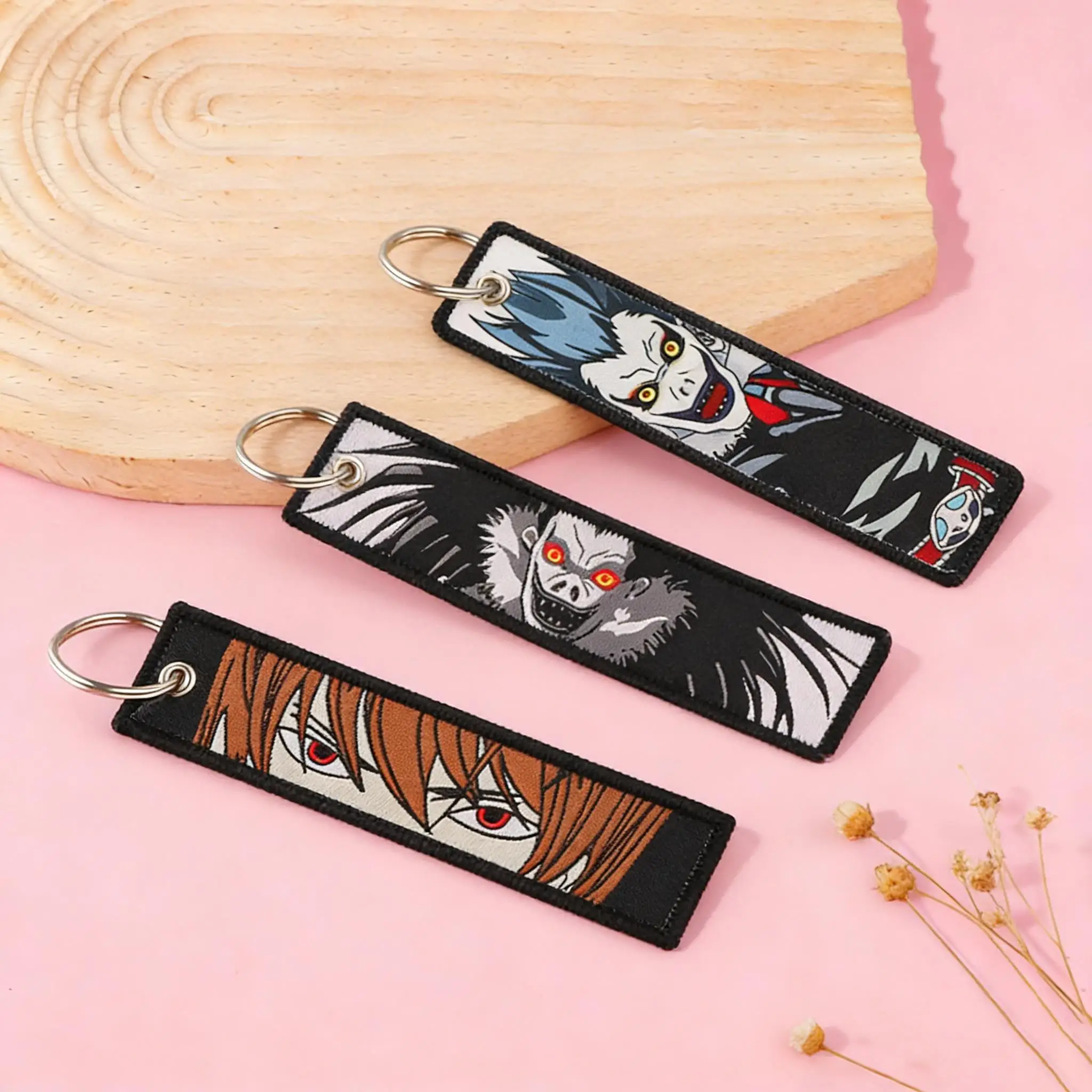 L Killer Bestickte Schlüsselanhänger Manga-Schlüsselanhänger Cartoon-Schlüsselringe für Taschen Autos Geschenke für Fans Cosplay-Accessoires