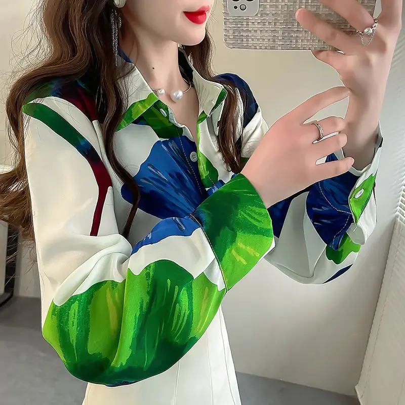 

Женская блузка из шифона с цветным принтом в стиле Гонконг, свободного кроя, весна-осень, модная, молодежная, элегантная.