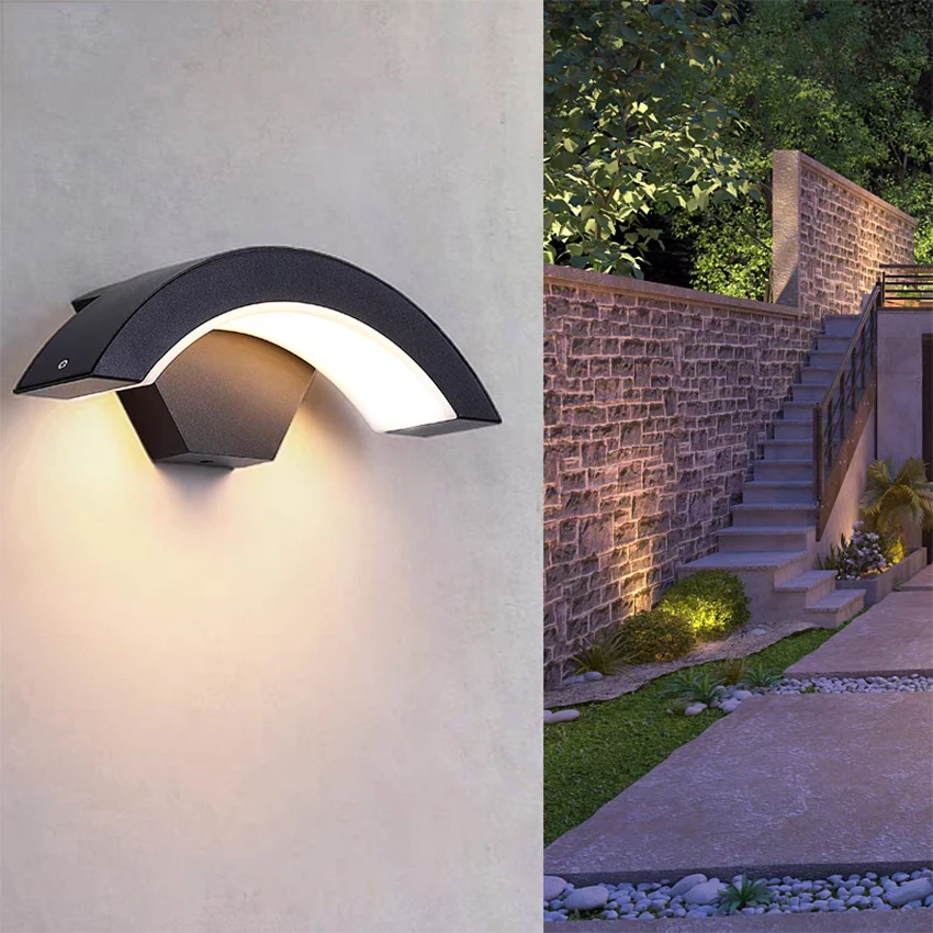 

18W LED Outdoor Waterproof Human Sensing Wall Lamp Courtyard Minimalist and Creative Balcony Entrance Moon Shaped Wall Light