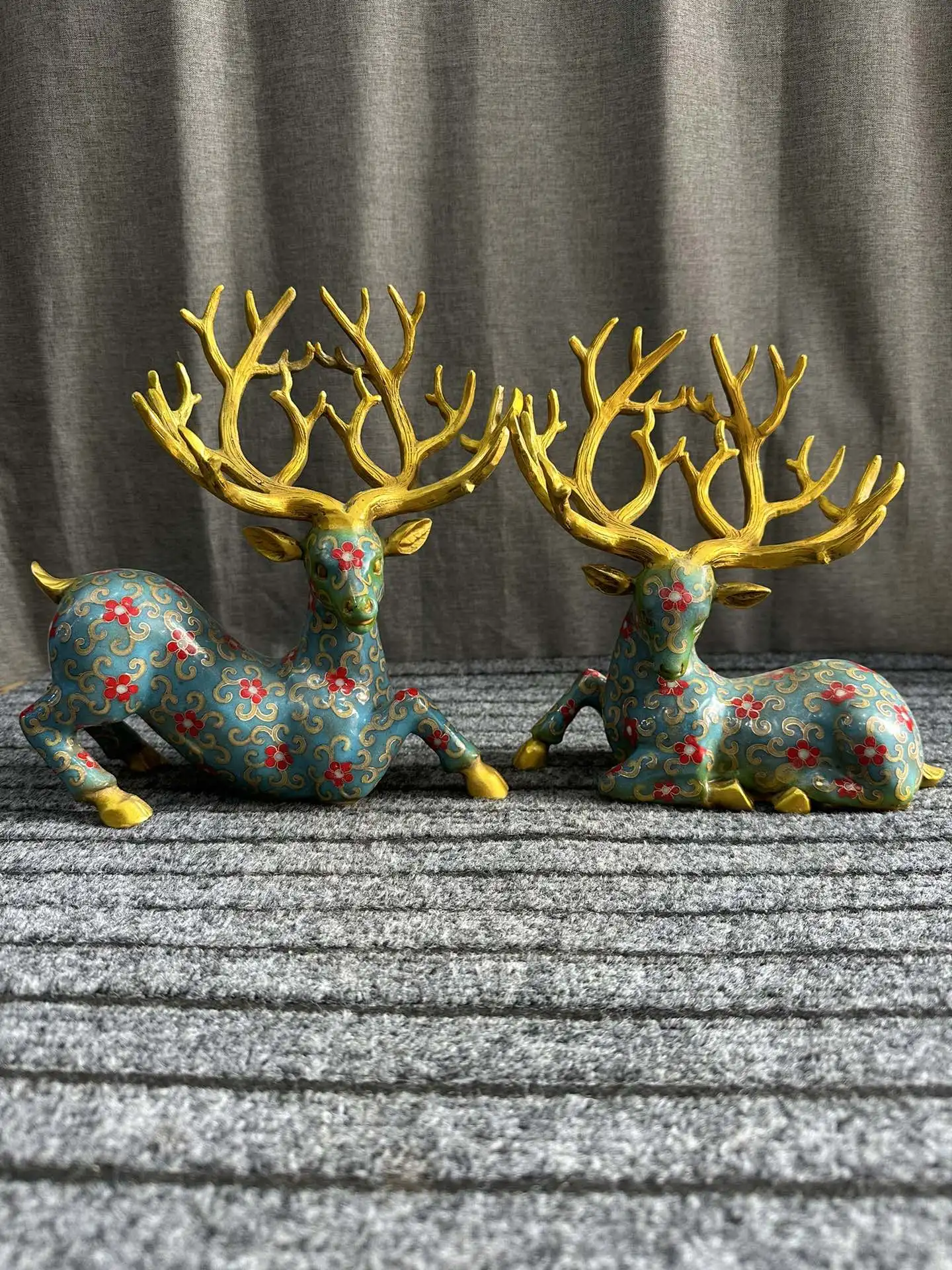 Temple Collection Old Bronze Cloisonne Enamel Flower Texture Sika Deer Statue pair Amass wealth Ornaments Town house