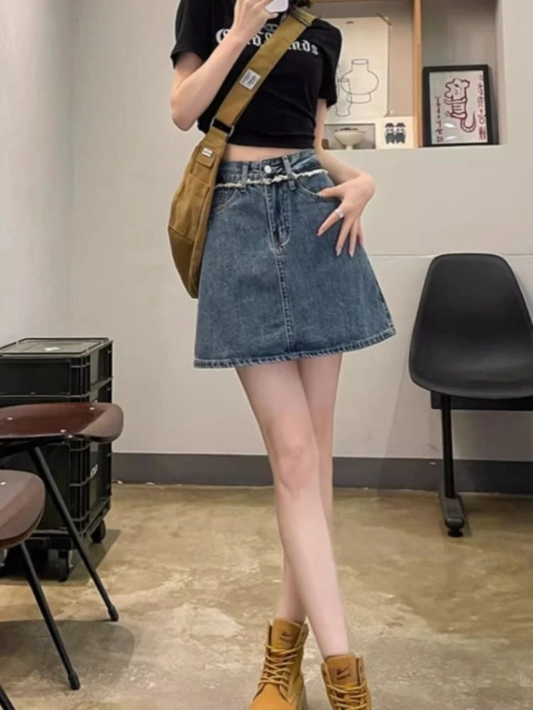 

Women's Spring/Summer 2024 New Slim High Waist Denim Short Skirt with Inner Lining, A-line Skirt, Denim, High Grade Feeling