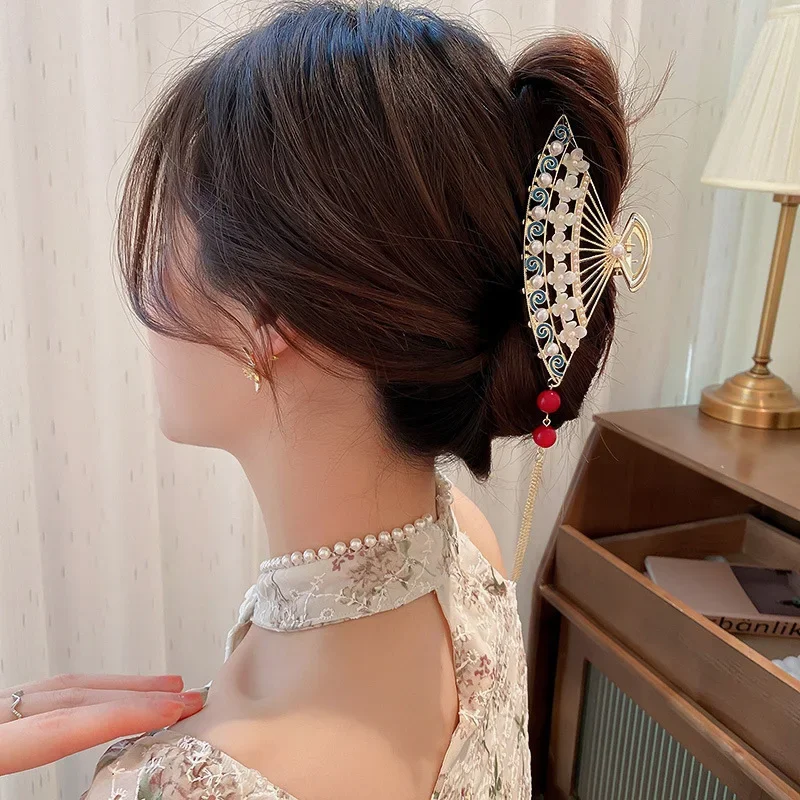 Retro Fan Shape Fringe Ponytail Clip Butterfly Flower Shark Clip Girls Elegant Pearl Hair Crab Hair Clip Luxury Hair Accessories