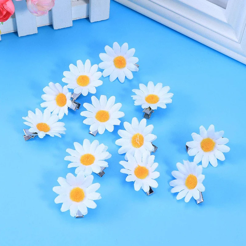 12Pcs/lot Daisy Hair Clips Hawaiian Daisy Flower Barrettes Flower Hairpins Women Ladies Girls Mini Cute Flower Hair Accessories