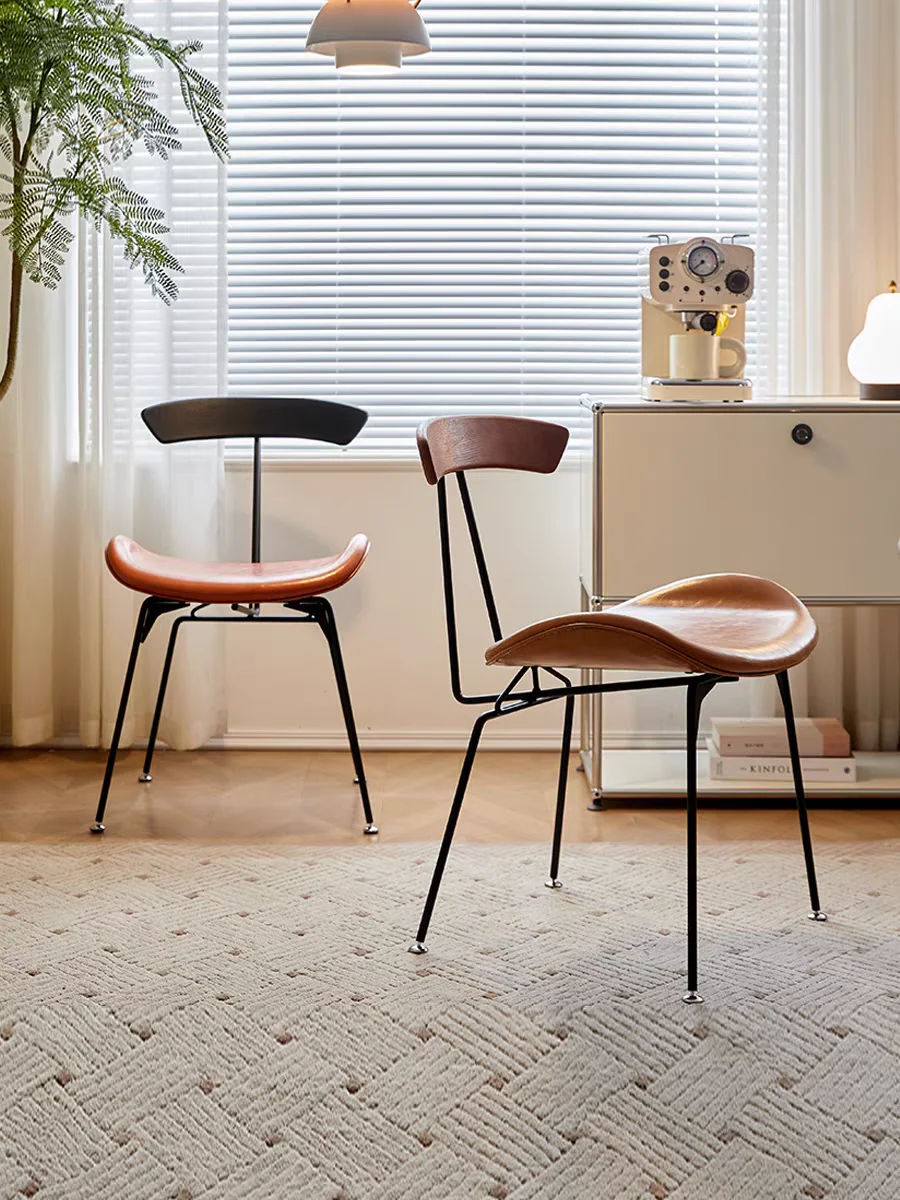 كرسي النمل المصمم الاسكندنافي لغرفة المعيشة المنزلية كرسي طعام جلدي