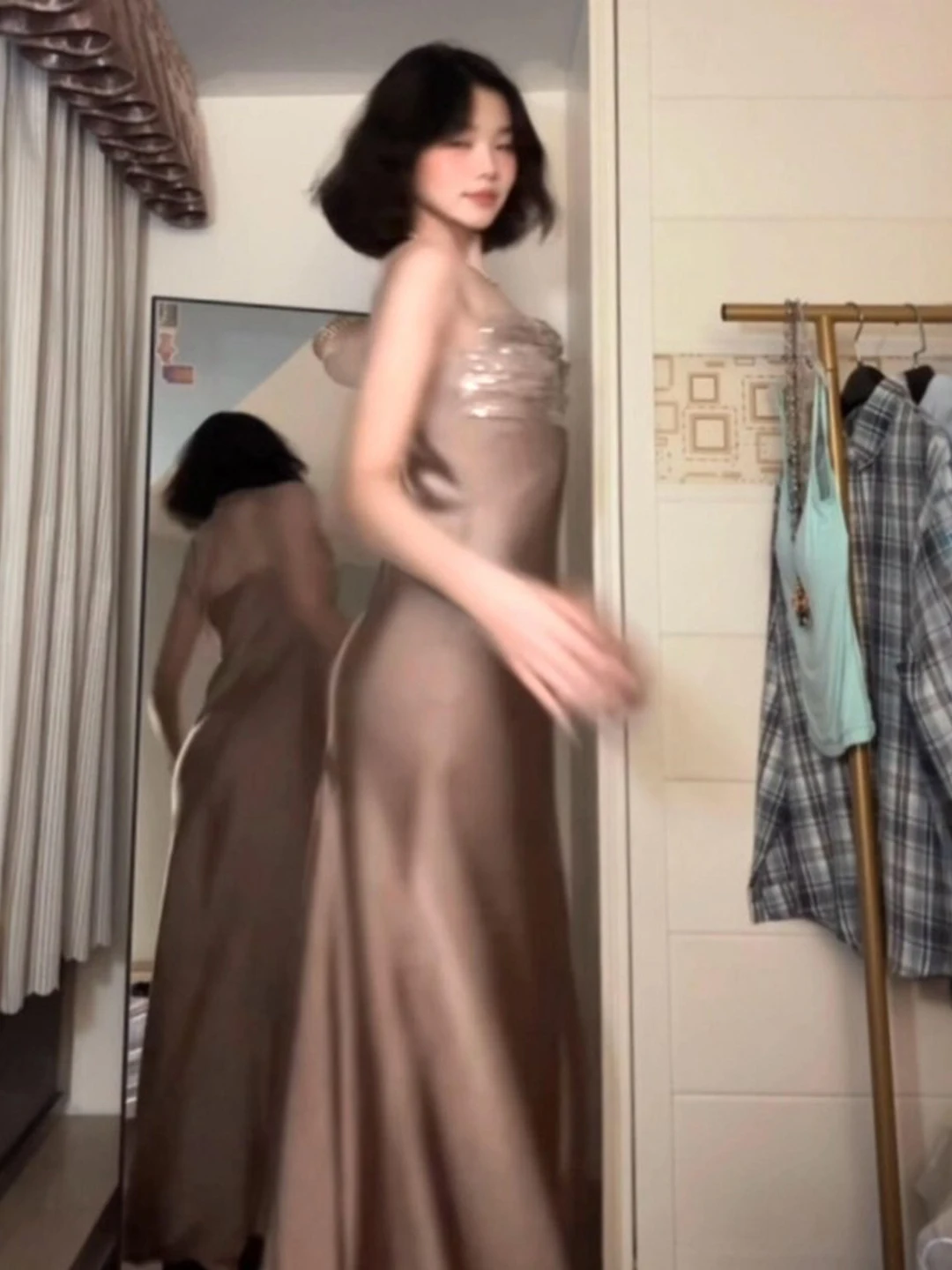

Elegant Sister Style Fashionable Temperament Acetate Satin Strap Dress High End Exquisite Long Dress Spring Summer Season