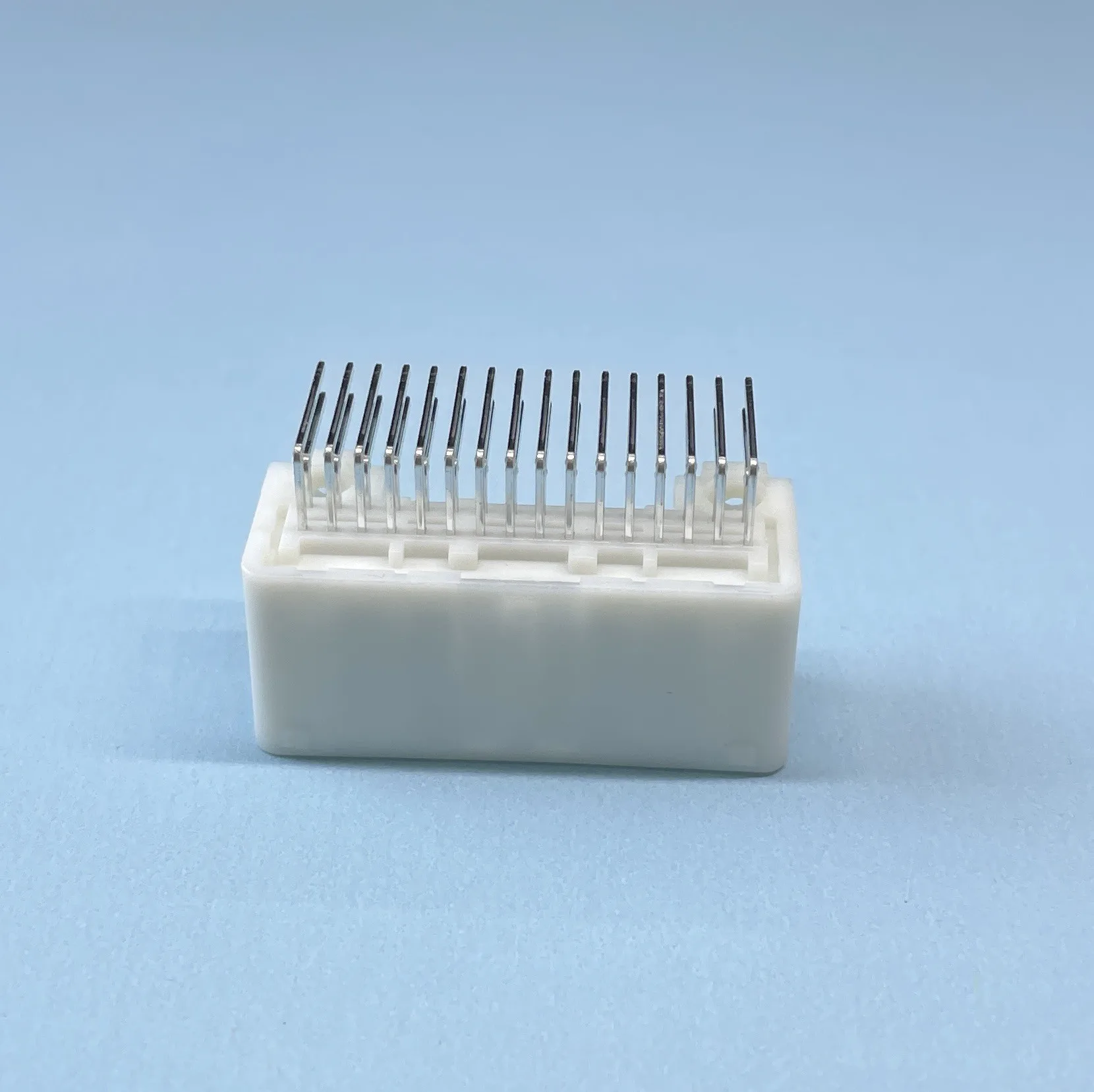 5-20 PCS  1318745-2 32 Circuit Board Connectors  connectors  0009