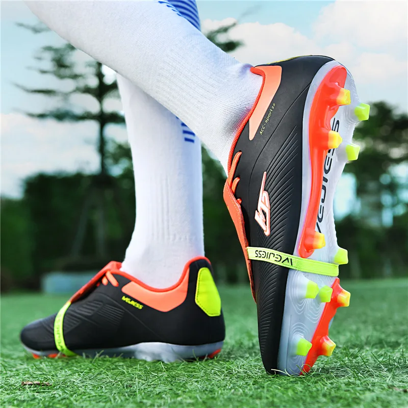 Super Star Fashion Black Football Shoes for Men Women Original Professional Soccer Cleats Men Long Spikes Futsal Sneakers Men