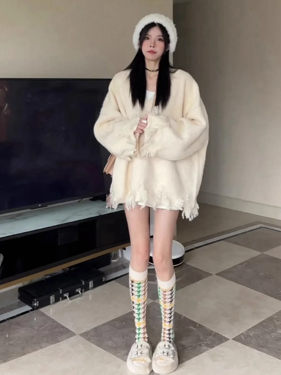 Suéter blanco V-Ne para mujer, ropa de abrigo holgada con diseño de agujeros, sensación de alta gama para ir al trabajo, Color puro, Otoño Invierno