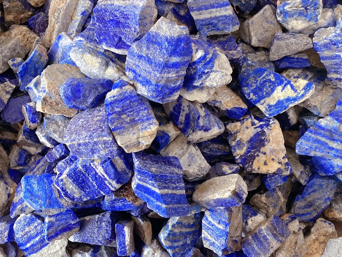 

Hot Natural Lapis Lazuli Crystal Specimen Large Piece Home Decoration Stone Craft Gift Mineral Crystal Mineral Specimen