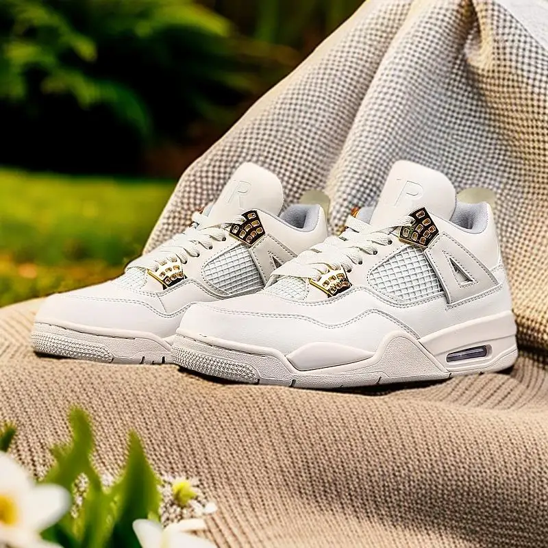 

Summer Trendy Mid Top Board Shoes: Anti-Slip, Retro Style for Versatile Basketball Action